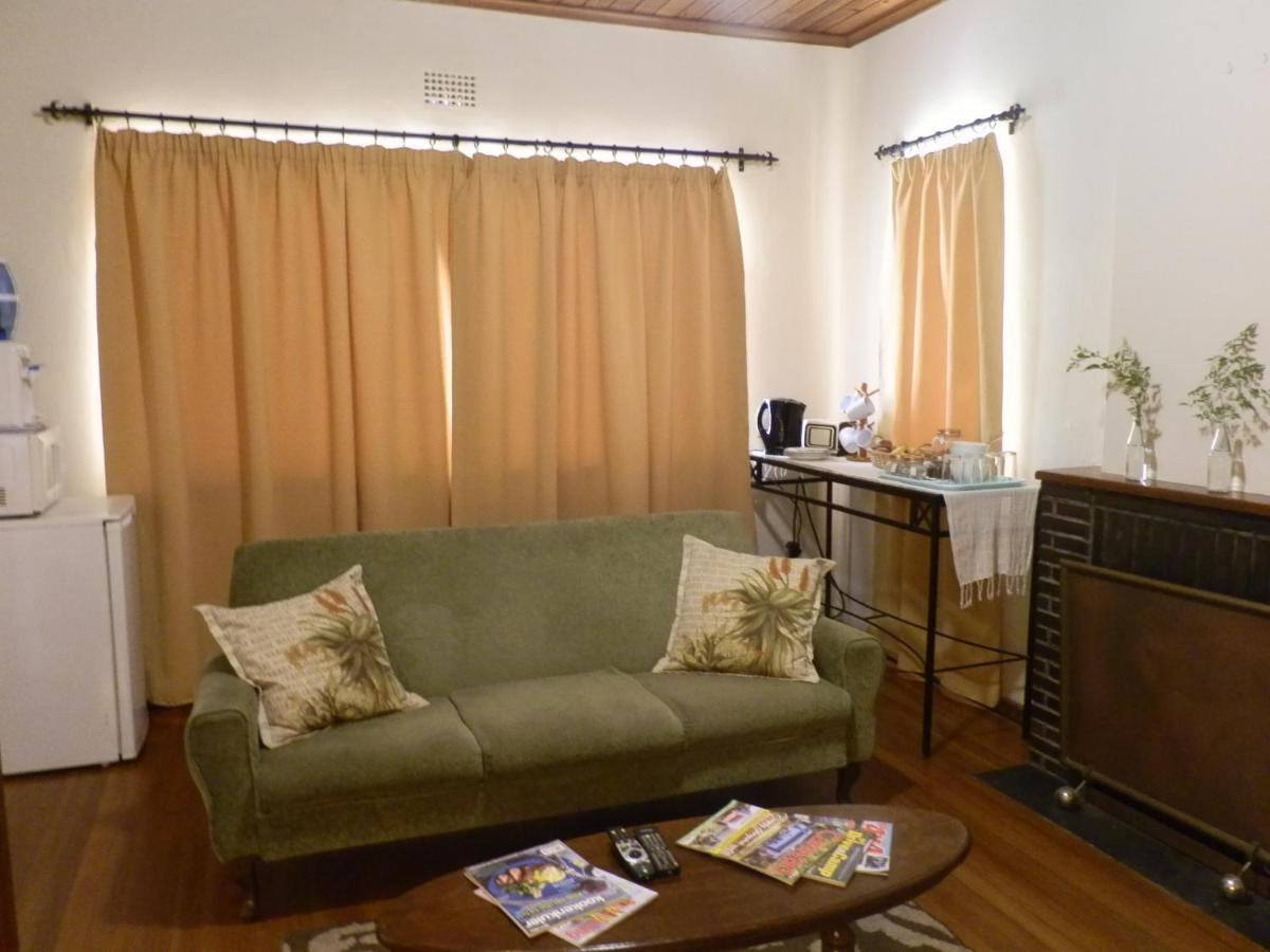 10 On Fairview B&B Paarl Bagian luar foto