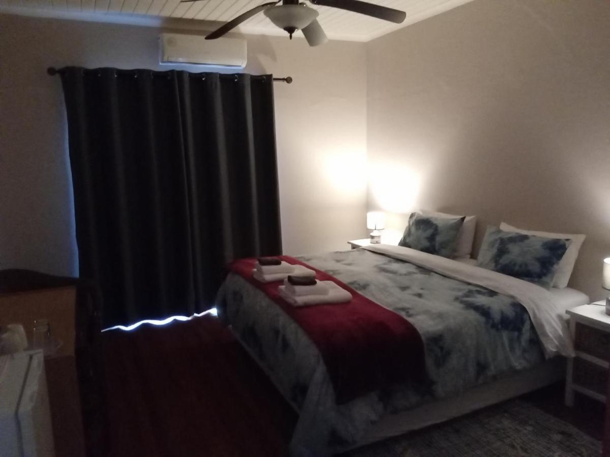 10 On Fairview B&B Paarl Bagian luar foto