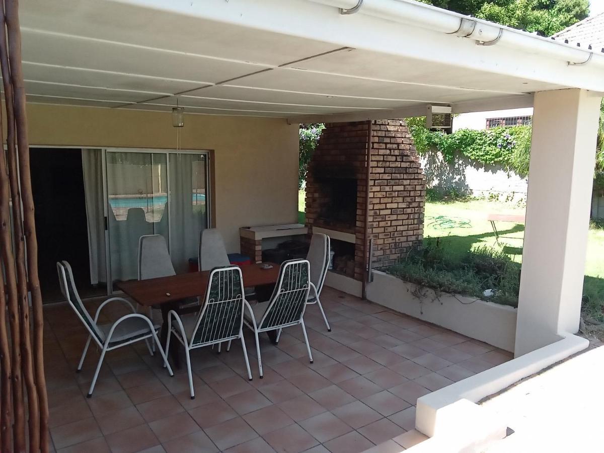 10 On Fairview B&B Paarl Bagian luar foto